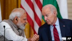 Tiễn chân ông Modi về nước, ông Joe Biden ca ngợi sự cộng tác “mạnh hơn, chặt chẽ hơn và năng động hơn” sẽ gây “ảnh hưởng lớn chưa từng thấy trên thế giới.” 