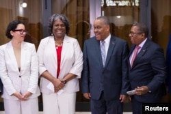 Foto Achiv: Minis Afe Etranje Ayisyen Dominique Dupuy, Anbasadris Etazini nan LONU Linda Thomas Greenfield, PM Ayisyen Garry Conille ak Sekrete d Eta adjwen Brian Nichols nan Potoprens, 22 Jiye, 2024.