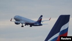 Một máy bay Airbus A320-200 của Aeroflot cất cánh tại Sân bay Quốc tế Sheremetyevo bên ngoài Moscow, Nga, ngày 10/6/2018).