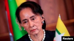 Bà Aung San Suu Kyi.