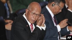 Bộ trưởng Quốc phòng Philippines Delfin Lorenzana.