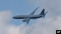 Máy bay do thám P-8 Poseidon của Mỹ mới đây đã bay gần các đảo Trung Quốc đang xây dựng ở Biển Đông