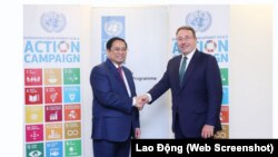 Thủ tướng Phạm Minh Chính gặp Tổng Giám đốc UNDP - Achim Steiner - tại New York, Hoa Kỳ, vào ngày 16/5/2022.