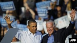 Tổng Thống Obama và Phó Tổng Thống Joe Biden cùng xuất hiện để ủng hộ ứng cử viên Đảng Dân Chủ