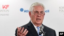 Ngoại trưởng Hoa Kỳ Rex Tillerson đề nghị mở thảo luận với Triều Tiên mà không đặt ra bất cứ điều kiện tiên quyết nào.