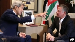 Quốc vương Jordan Abdullah II trong cuộc gặp với Ngoại trưởng John Kerry ở Amman hôm 24/10.