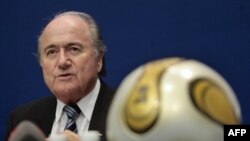 Ông Blatter hứa thành lập một nhóm công tác đặc biệt để xem xét những vấn đề tuân thủ quy định