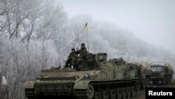 Binh sĩ lực lương Ukraine ở một địa điểm không xa Debaltseve, miền đông Ukraine, 15/2/15