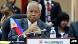 Ngoại trưởng Philippines Albert del Rosario tại Hội nghị Bộ trưởng Ngoại giao ASEAN lần thứ 46 tại Bandar Seri Begawan, Brunei.