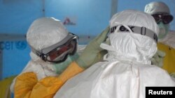 Đường xá vắng tanh khi chính phủ Sierra Leone ra lệnh cho dân chúng ở trong nhà 3 ngày trong nổ lực phòng chống Ebola, 19/9/14