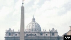 Vatican là một quốc gia có chủ quyền với lãnh thổ bao gồm một vùng đất được xây tường bao kín, nằm trong lòng thành phố Rôma, Ý