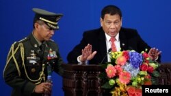 Tổng thống Philippines Rodrigo Duterte phát biểu tại Đại lễ đường Nhân dân ở Bắc Kinh, Trung Quốc, 20/10/2016.