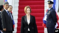 Thủ tướng Julia Gillard đến Sân bay Quốc tế Wattay ở Vientiane, Lào, ngày 4/11/2012.