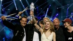 Nữ ca sĩ Đan Mạch Emmelie de Forest thắng giải bài hát hay nhất Châu Âu trong năm do đài Eurovision tổ chức.