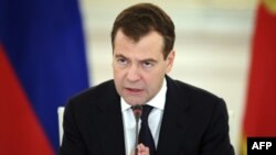 Tổng thống Dmitry Medvedev yêu cầu Nga có tiếng nói bình đẳng về việc hệ thống lá chắn hoạt động như thế nào trước khi tham gia vào dự án