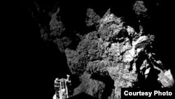 Phi thuyền Philae đã đáp an toàn trên bề mặt của sao chổi 67P / Churyumov-Gerasimenko, ngày 13/11/2014.