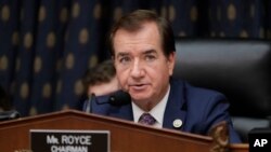 Ed Royce, Chủ tịch Ủy ban Đối ngoại Hạ viện từ bang California, và một dân biểu Cộng hòa khác từ bang Texas bày tỏ lo ngại về việc chính quyền Trump tái tục chính sách trục xuất một số người tị nạn Việt Nam.