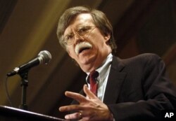 Ông John Bolton