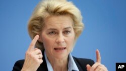 Bộ trưởng Quốc phòng Đức Ursula von der Leyen.