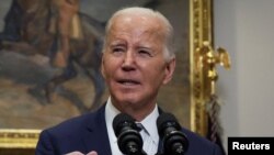 Tổng thống Mỹ Joe Biden phát biểu sau khi có tin Alexey Navalny, đối thủ trong nước đáng gờm nhất của Tổng thống Nga Vladimir Putin, đã qua đời tại một trại giam hình sự ở Bắc Cực, nơi ông đang thụ án tù ba thập niên, tại Nhà Trắng ở Washington, Mỹ, ngày 16 tháng 2 năm 2024.