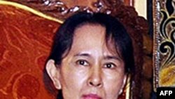 Lãnh tụ dân chủ đang bị quản thúc Aung San Suu Kyi bị cấm tham gia vào cuộc bầu cử