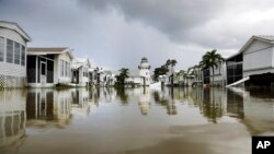 Một khu nhà lưu động bị ngập sau cơn bão Irma tại Everglades City, Florida ngày 11/9/2017. 