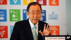 Tổng thư ký Liên Hiệp Quốc Ban Ki-moon phát biểu trong buổi họp báo tại Tunis, Tunisia, ngày 29 tháng 3 năm 2016.