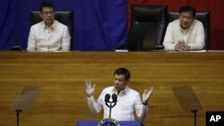 Tổng thống Philippines Rodrigo Duterte, đọc diễn văn tại Hạ Viện Philippines ngày 24/7/2017.