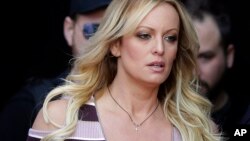 Diễn viên phim người lớn Stormy Daniels gây rắc rối cho chiến dịch tranh của của ông Trump