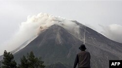 Indonesia: Núi lửa lại hoạt động