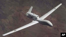 Máy bay trinh sát không người lái Global Hawk