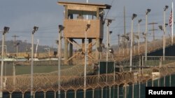 Trung tâm giam giữ của quân đội Mỹ tại Vịnh Guantanamo, Cuba. 