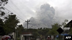 Núi lửa Merapi lại phun trào ở Cangkringan, Yogyakarta, Indonesia, 31/10/2010