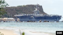 Tàu sân bay USS Carl Vinson ở đảo Guam.