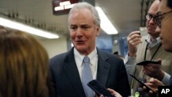 Thượng nghị sĩ Dân chủ Chris Van Hollen, bang Maryland.