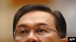 Ông Anwar Ibrahim nói những cáo buộc này đã được dàn dựng lên để làm hại ông vì động cơ chính trị