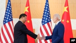 Chủ tịch Trung Quốc Tập Cận Bình và Tổng thống Hoa Kỳ Joe Biden gặp nhau bên lề hội nghị G20, ngày 14/11/ 2022 tại, Bali, Indonesia. (Ảnh AP/Alex Brandon)