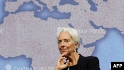 Bà Christine Lagarde nói rằng các ngân hàng trung ương cần giữ mức lãi suất thấp và tiếp tục các nỗ lực kích thích tăng trưởng