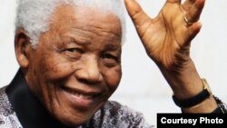 Cựu Tổng thống Mandela 94 tuổi đã trải qua gần 3 tuần lễ chữa trị vì bị viêm phổi.