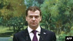 Tổng Thống Nga Dmitry Medvedev hứa sẽ áp dụng các biện pháp cứng rắn hơn và khắc nghiệt hơn đối với các phần tử khủng bố