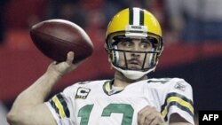 Aaron Rodgers, cầu thủ trụ cột của Green Bay Packers trong trận gặp Atlanta Falcons ở Atlanta, ngày 15 tháng 1, 2011.