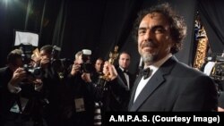 Đạo diễn Alejandro Inarritu đoạt giải Oscar Đạo diễn xuất sắc nhất cho phim Birdman.