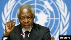 Ông Kofi Annan, trong vai trò trung gian điều giải của LHQ-Liên đoàn Ả-rập, phát biểu trong một cuộc họp báo tại Liên Hiệp Quốc ở Genève, ngày 2 tháng 8, 2012.