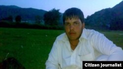 Aitzaz Hassan được vinh danh như một anh hùng vì đã hy sinh mạng sống để ngăn chận một kẻ đánh bom tự sát tấn công trường học của em