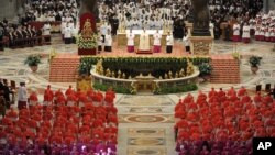 Đức Giáo hoàng Phanxicô chủ trì buổi lễ tại Đại Giáo đường Thánh Phê Rô ở Vatican, 22/2/2014