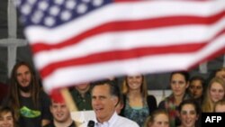 Ông Mitt Romney phát biểu tại một cuộc vận động ở Centennial, Colorado, ngày 6/2/2012