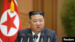 Nhà lãnh đạo Triều Tiên Kim Jong Un phát biểu trước Quốc hội sau khi thông qua luật về chính sách vũ khí hạt nhân ngày 8/9/2022. 