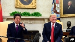 Tổng thống Mỹ Donald Trump tiếp Thủ tướng Nhật Shinzo Abe tại Tòa Bạch Ốc ngày 7/6/18. 