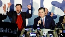 Ứng cử viên Đảng Cộng hòa Ted Cruz phát biểu sau khi được tuyên bố giành chiến thắng trong hội nghị đầu phiếu ở thành phố Des Moines, bang Iowa, ngày 1 tháng 2, 2016.