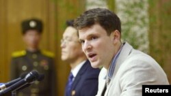 Sinh viên Warmbier nói trong cuộc họp báo ở Bình Nhưỡng, Bắc Triều Tiên, ngày 29/2/2016.